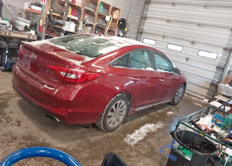 2015 Hyundai Sonata Sport z USA, uszkodzony, nr VIN 5NPE34AF1FH220525